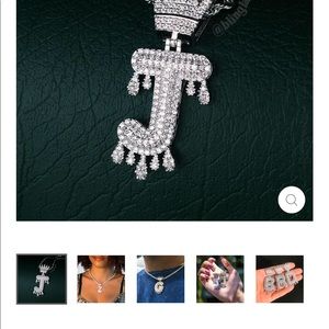 Meet your Posher, Mia